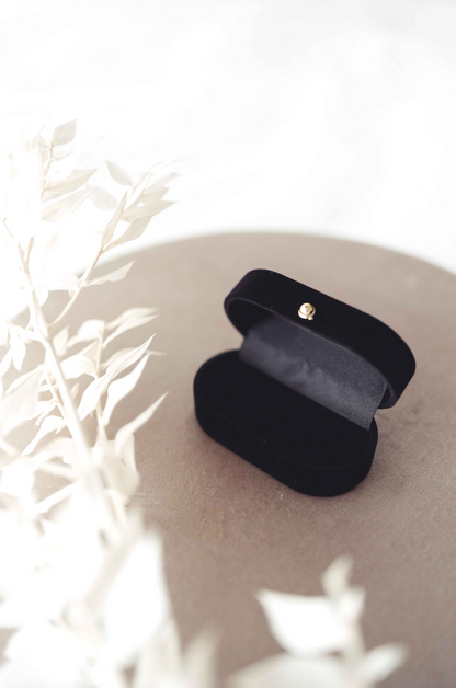 Black Ring Box